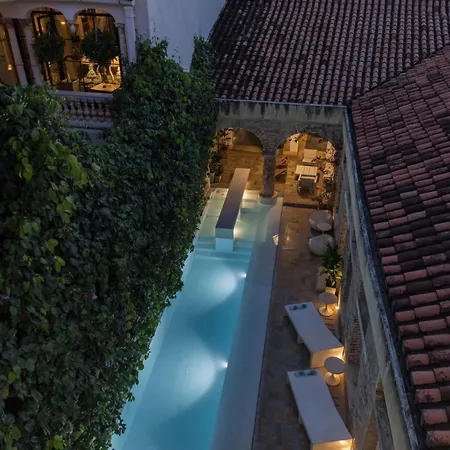 Сasa de vacaciones Nok Luxury Colonial 6br With Pool Staff & Breakfast At Getsemani