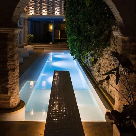 Holiday home Nok Luxury Colonial 6br With Pool Staff & Breakfast At Getsemani